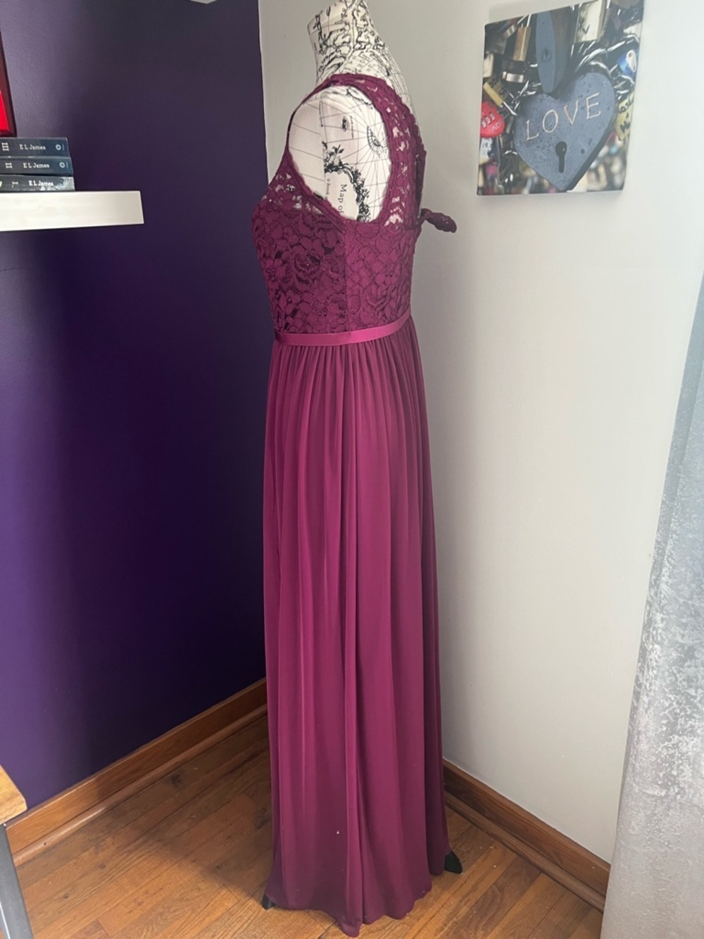 David's Bridal One-Shoulder Lace & Chiffon Bridesmaid Prom Gown - Picture 5 of 9